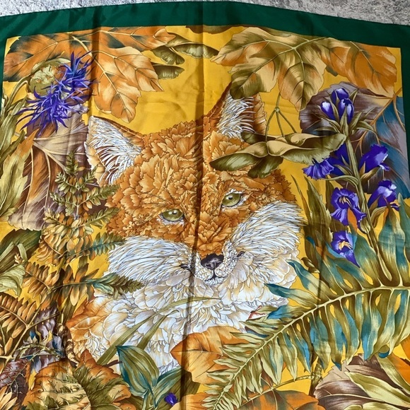 SALVATORE Ferragamo fix silk scarf with hand rolled edges - Picture 11 of 17